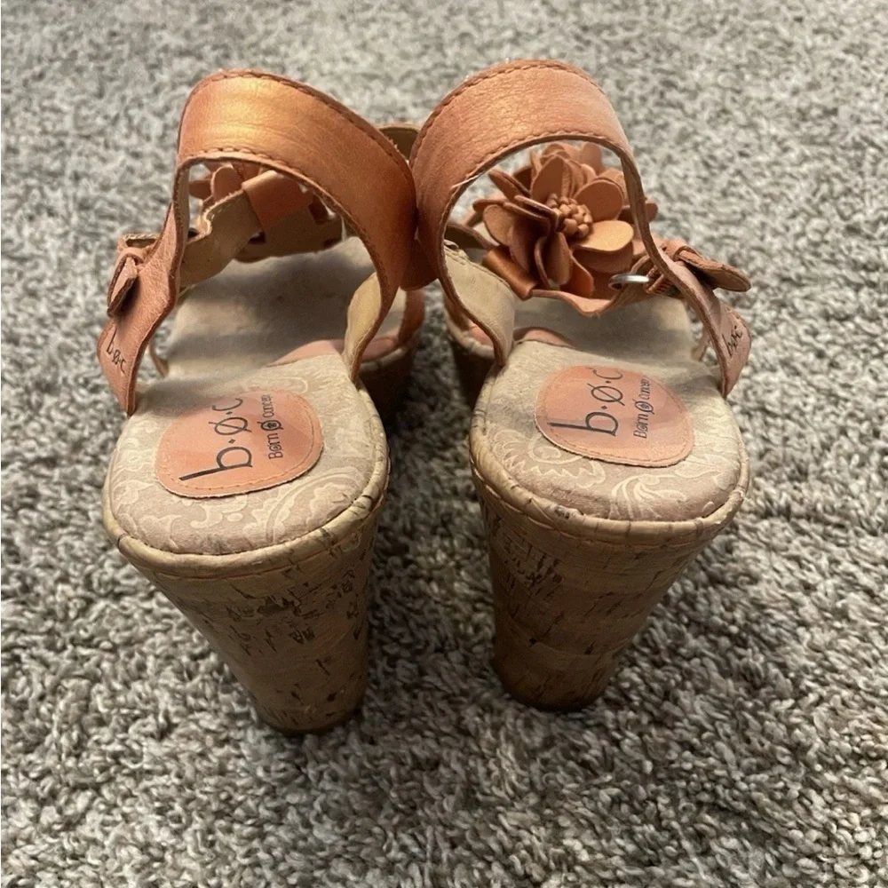 b.o.c.‎ Tan Floral Wedge Sandals